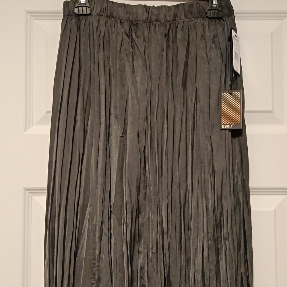 M🍂Charcoal Gray Maxi A-Line Skirt with Pleats - Picture 5 of 9